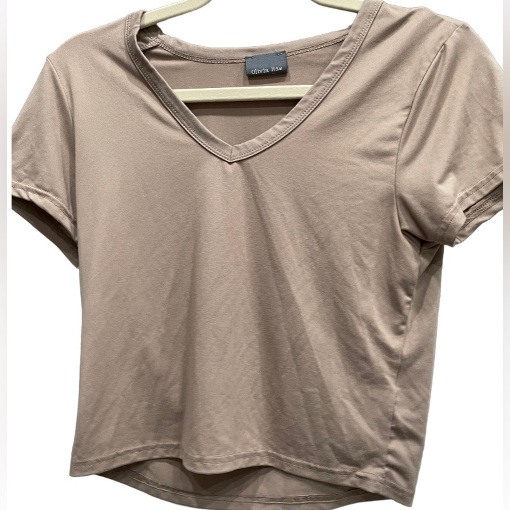 Olivia Rae Tan/Brown V-Neck Cropped shirt Women’s Small